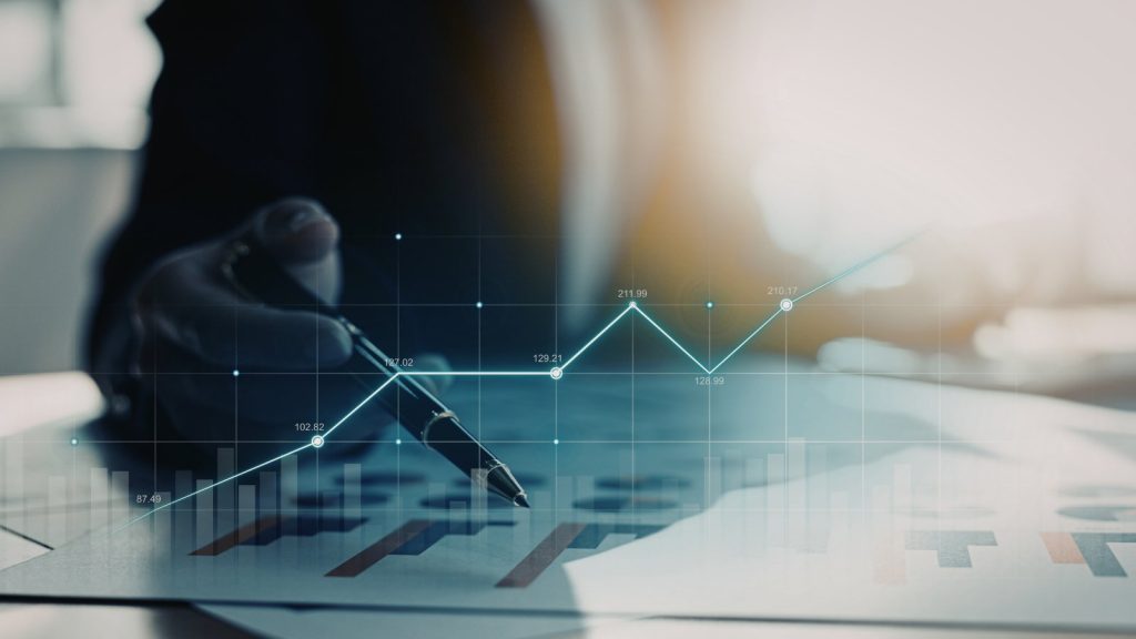 Gráfico de tendencia de resultados financieros de una empresa con línea de crecimiento