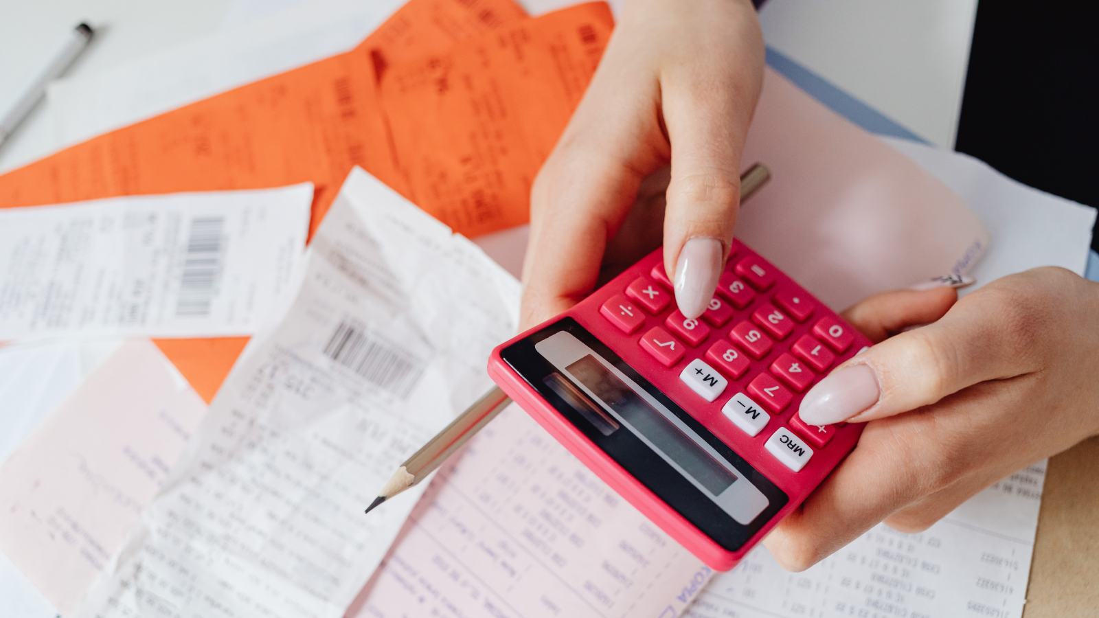 Calculadora sobre boletas y comprobantes de gastos para calcular los gastos deducibles en la declaración de renta