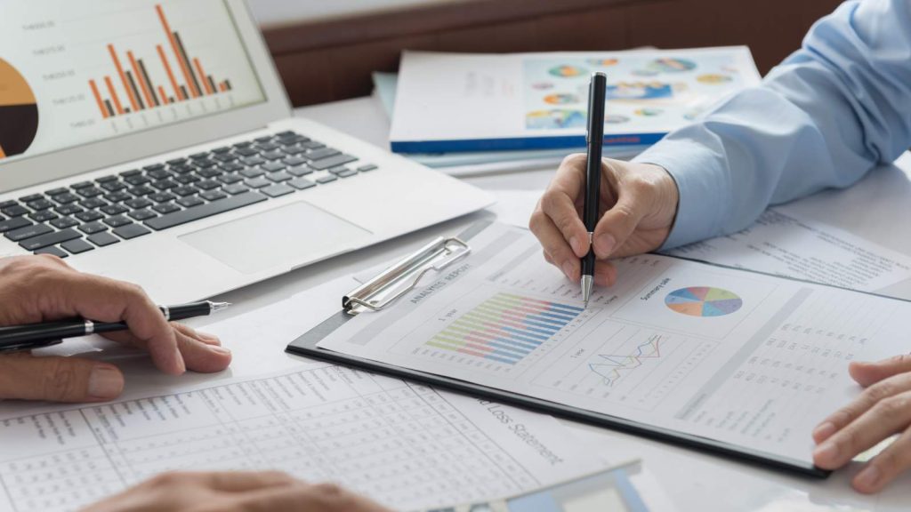 Revisión de informes contables y financieros de una pyme con outsourcing contable